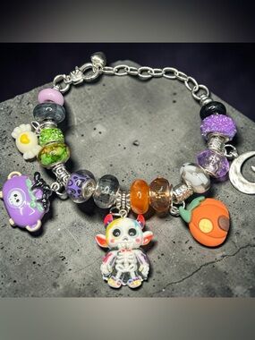 Halloween Charm Bracelet in Purple, green, orange, & black 😈🎃🐈‍⬛🧙‍♀️